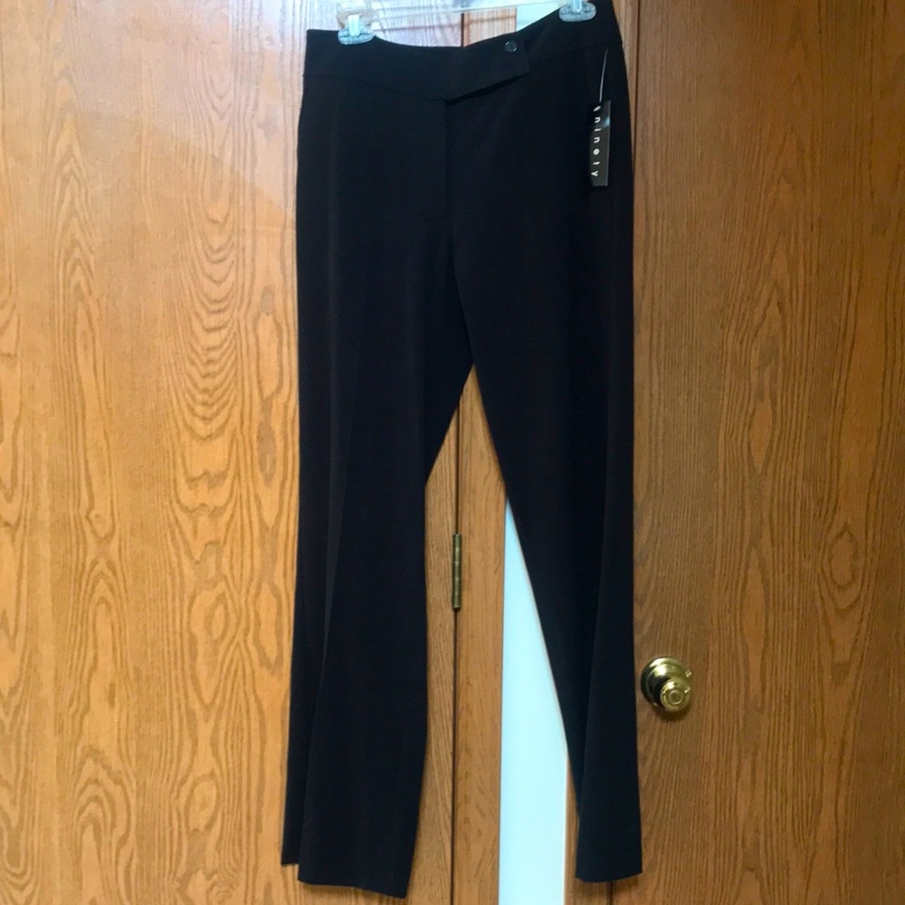 Black dress pants brand new size 6